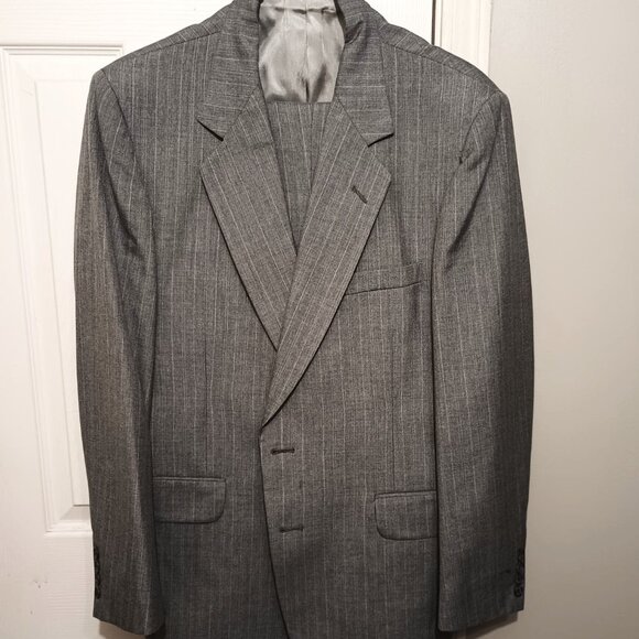 Garrison Park Men 2 Piece Light Bluish Gray Suit        40R - Picture 4 of 15